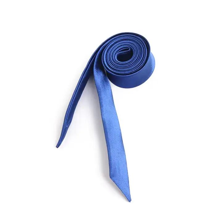 Élégant accessoire de costume scolaire : nœud papillon en satin, ruban, cravate, nœud, rubans