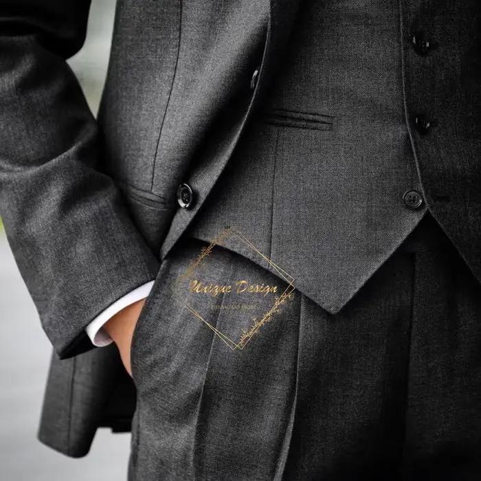 Costume gris classique pour hommes