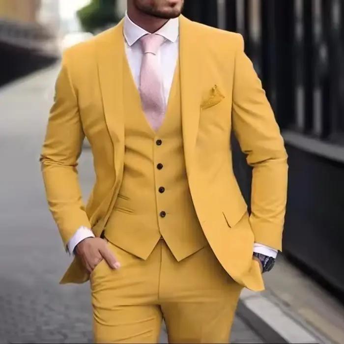 Costumes de luxe rose pour hommes