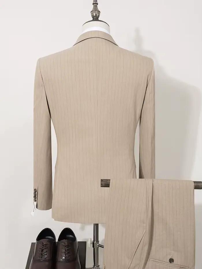 Costumes rayés noirs de haute qualité pour hommes