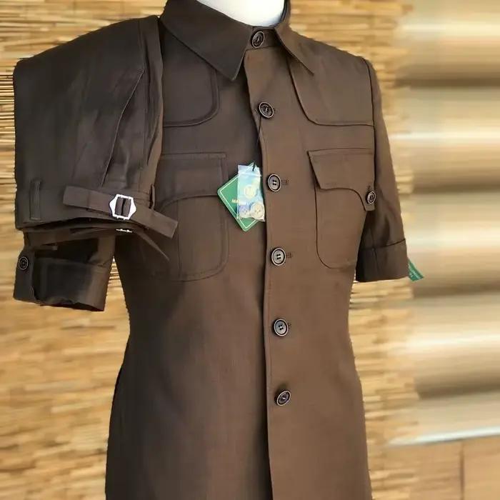 Costume marron pour hommes d'affaires