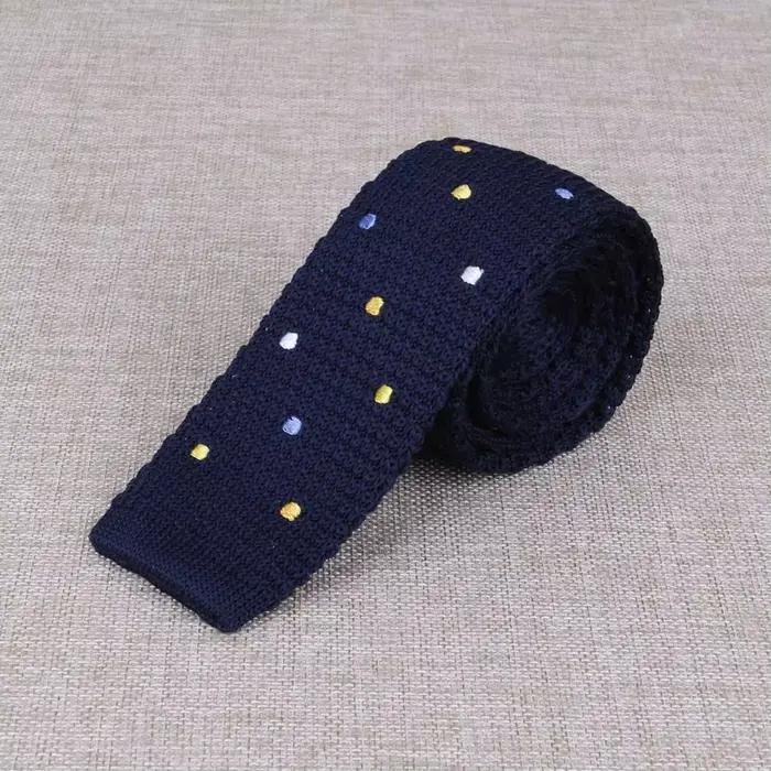 Costumes pour hommes cravate en tricot