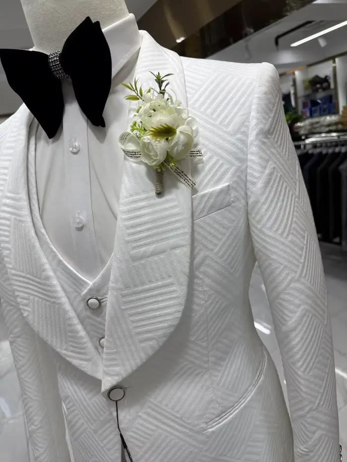 Ensemble de smoking chic et moderne 3 pièces pour homme