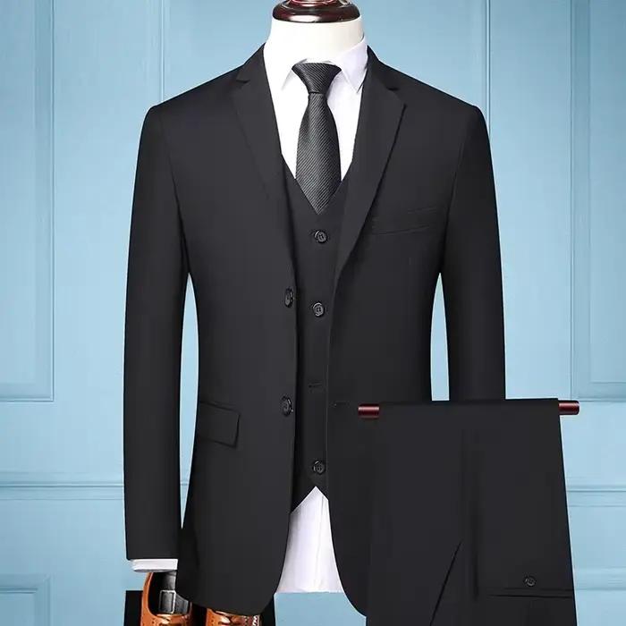 Le nouveau magasin offre des prix réduits décontracté formel affaires hommes à la mode Gentleman couleur unie toutes saisons costume ajusté
