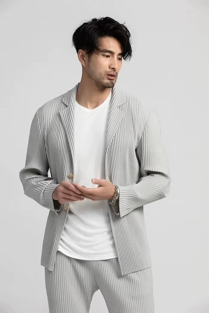 Blazer plissé Ata Yake pour hommes