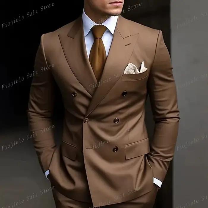 Smokings beige imbibés pour hommes d'affaires