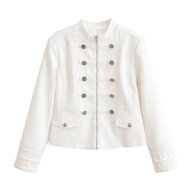 Veste blanche minimaliste à col montant structuré, silhouette ajustée et élégante, accents en cordon