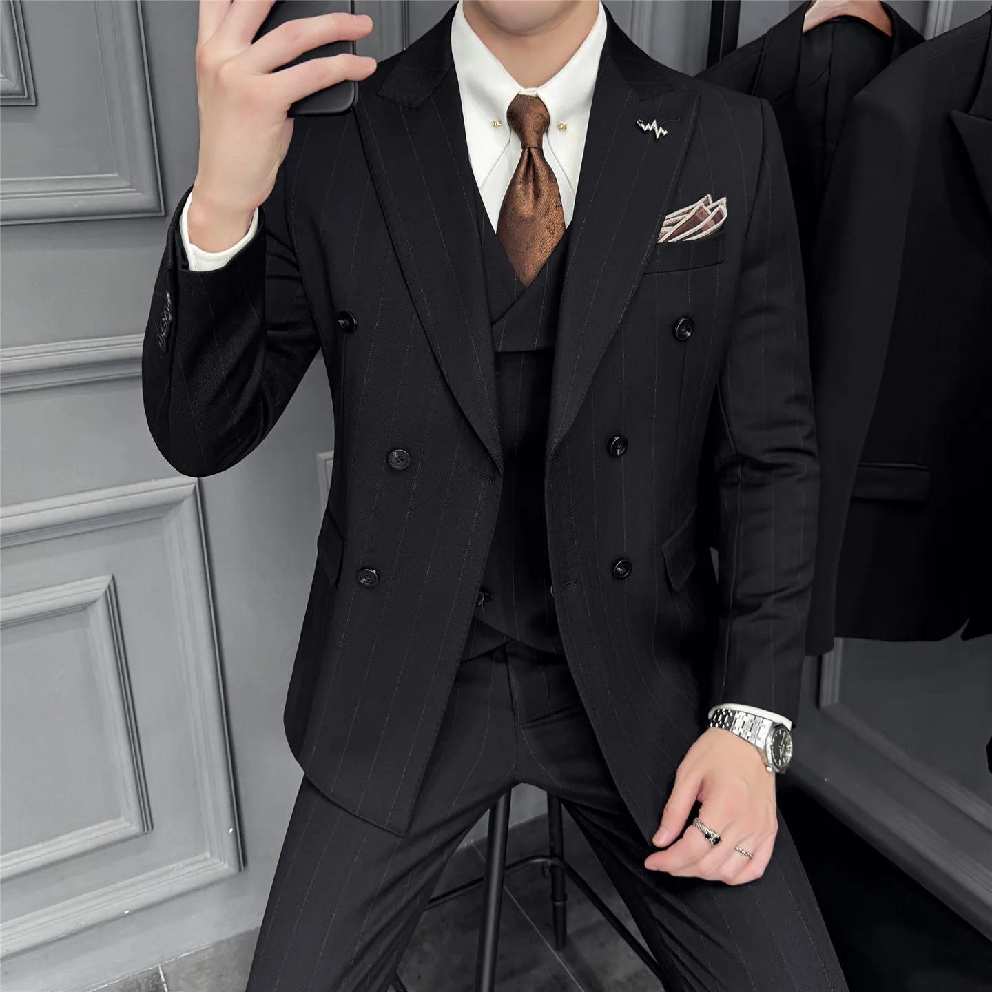Costume de mariage haut de gamme pour hommes d'affaires, costume trois pièces en laine pour banquet 