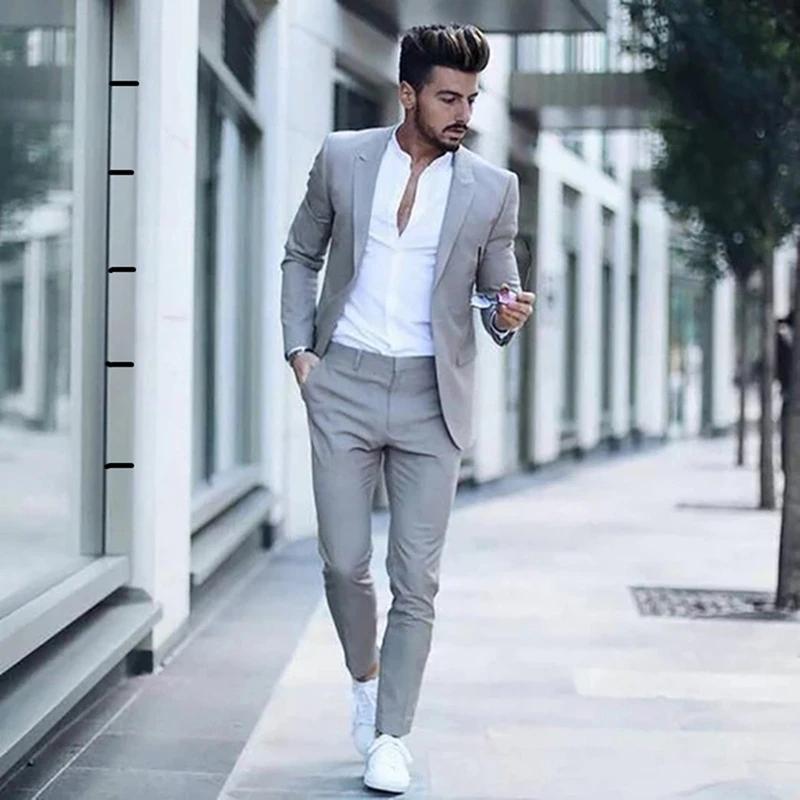 Costume luxueux pour hommes d'affaires