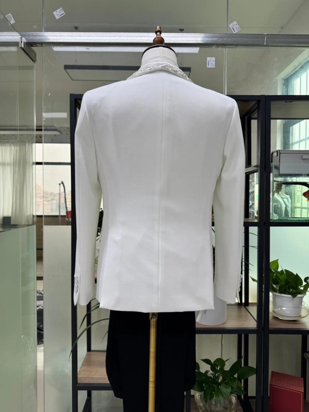 Ensemble de costume blanc de luxe à perles