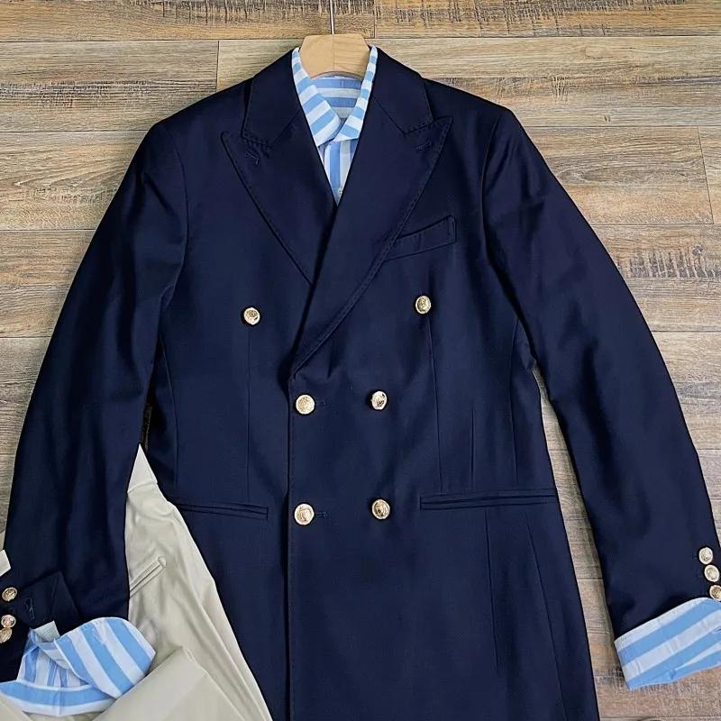 Blazer croisé pour homme à revers pointus et boutons dorés