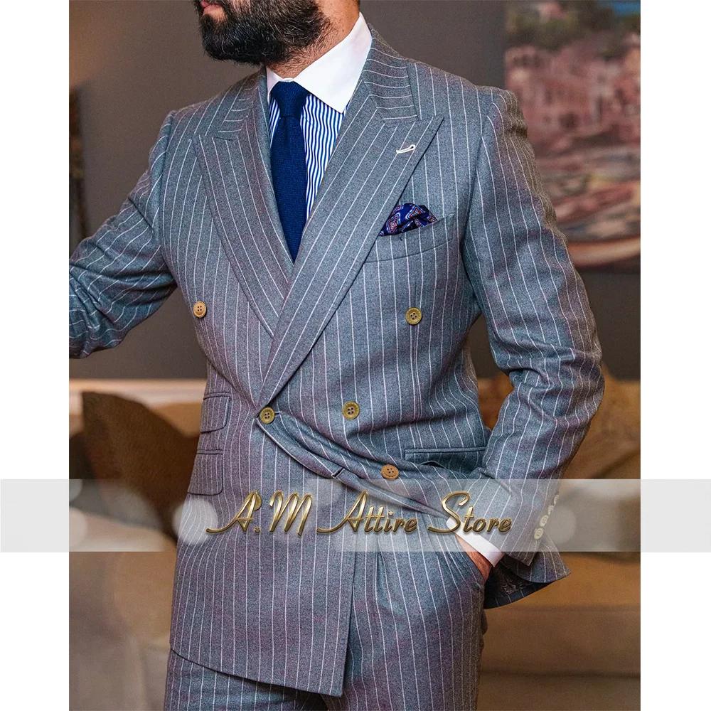 Costume rayé pour homme