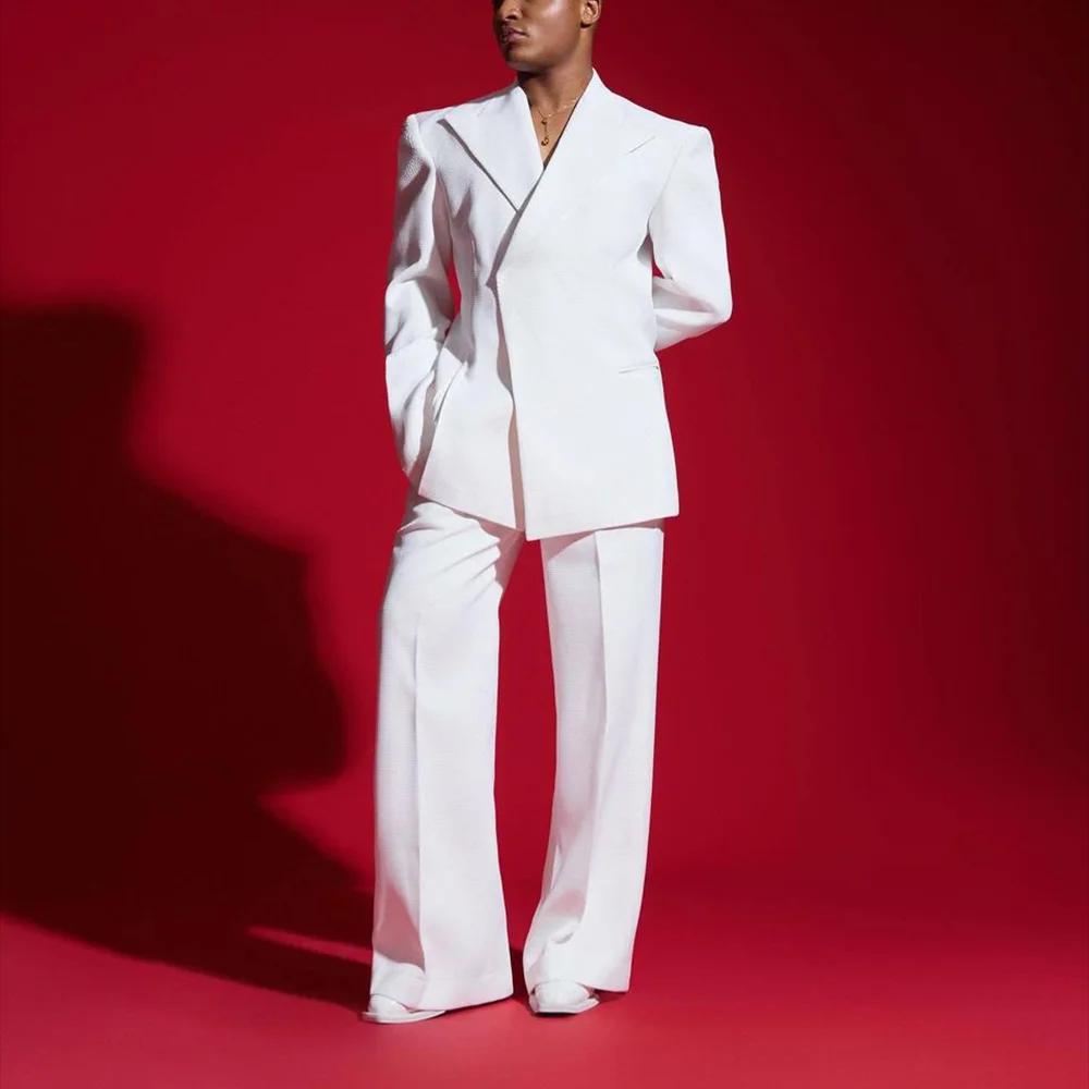 Costume élégant blanc pour homme