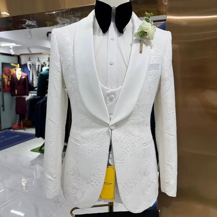 Costume de mariage pour homme blanc 3 pièces, veste jacquard, gilet, pantalon noir, coupe ajustée su