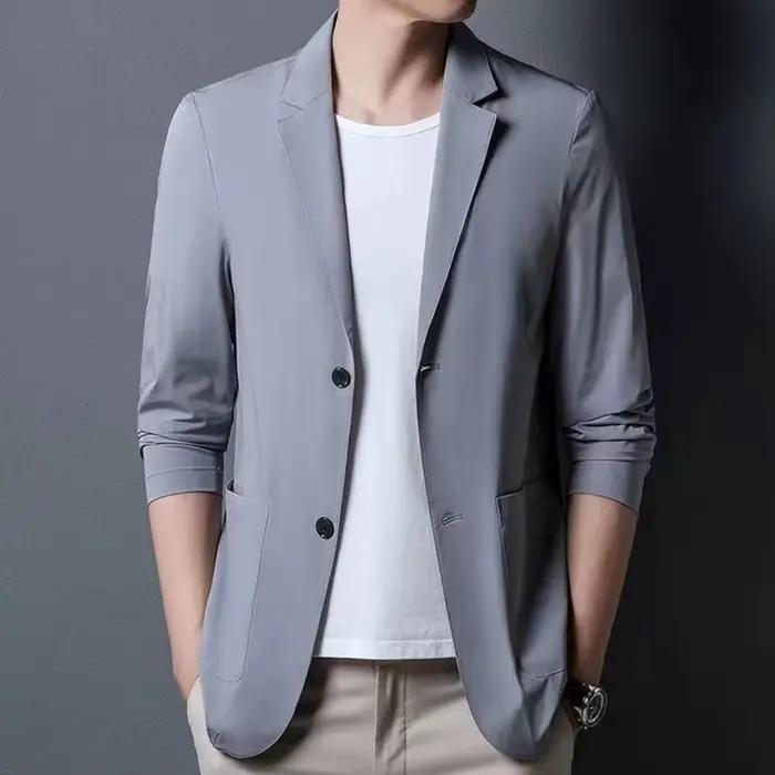 Manteau de costume à revers de couleur unie
