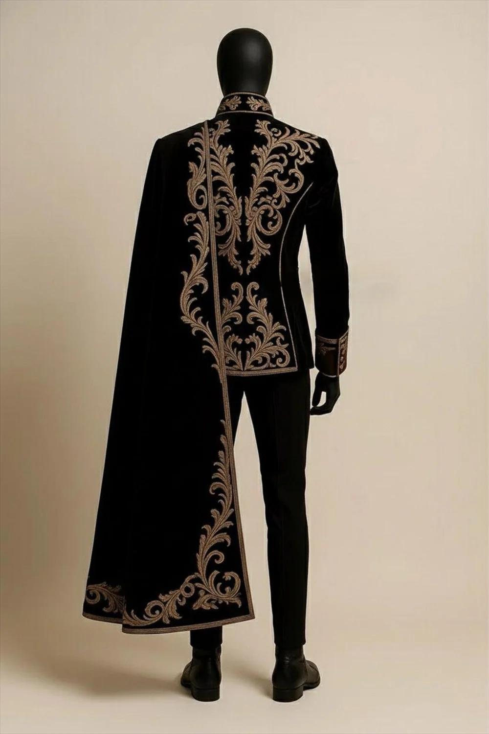 Noir or brodé victorien Rococo Baroque gothique Prince roi aristocrate Gentleman médiéval chevalier Costume tenue militaire