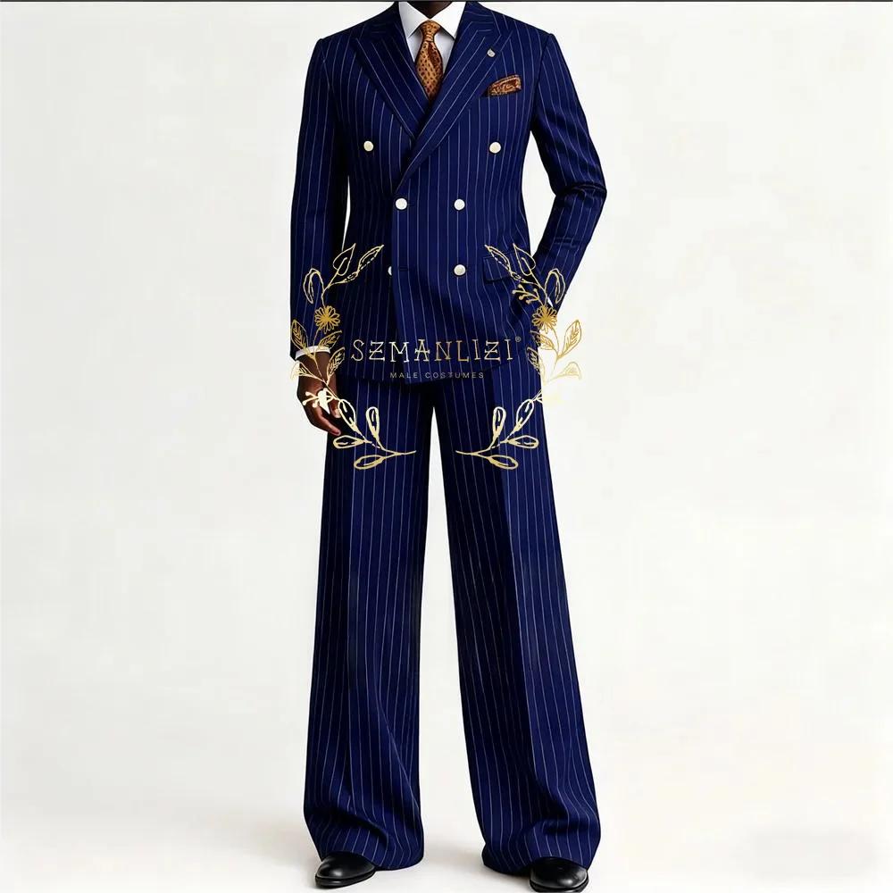 Costume rayé bleu marine pour hommes