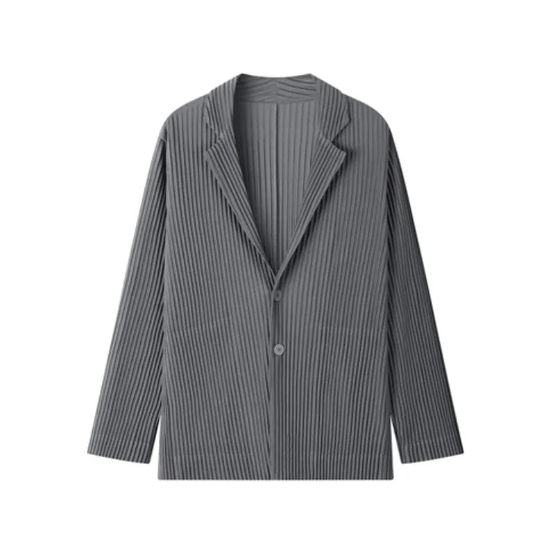 Miyake costume plissé