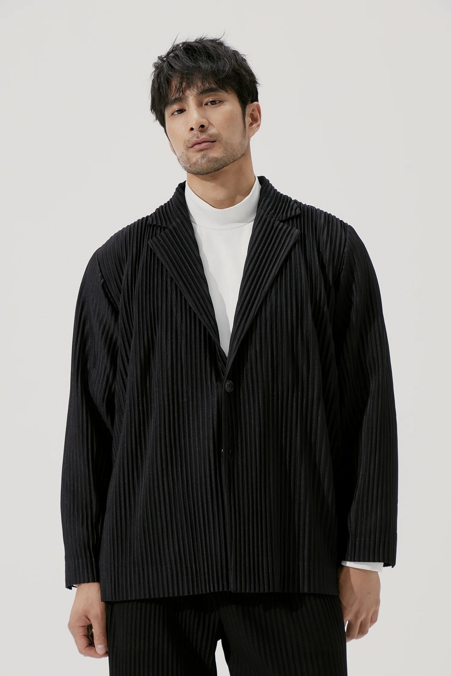 Blazer plissé Ata Yake pour hommes