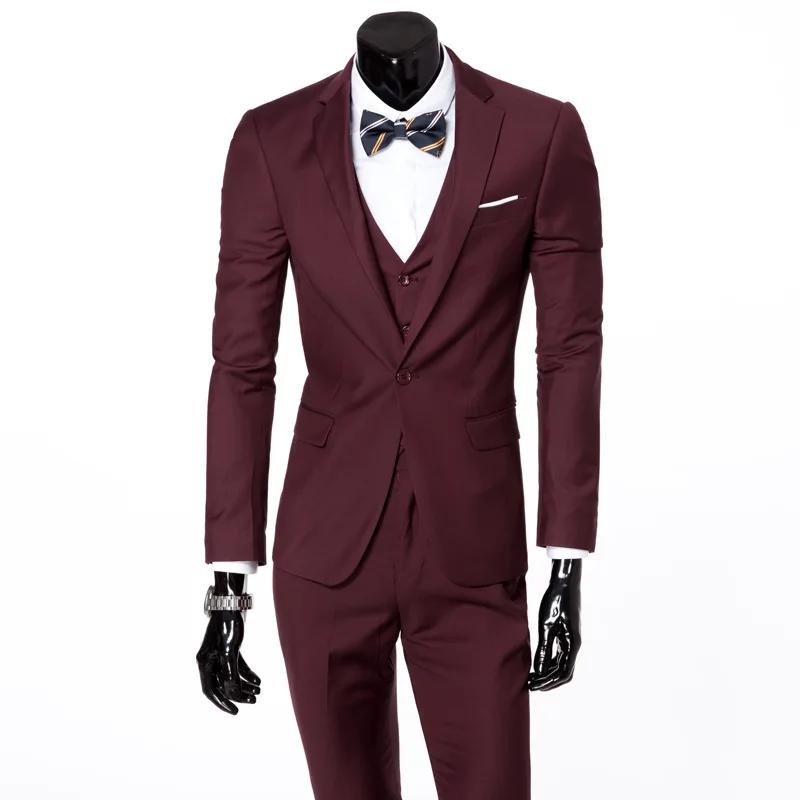 Costume trois pièces coupe cintrée pour hommes
