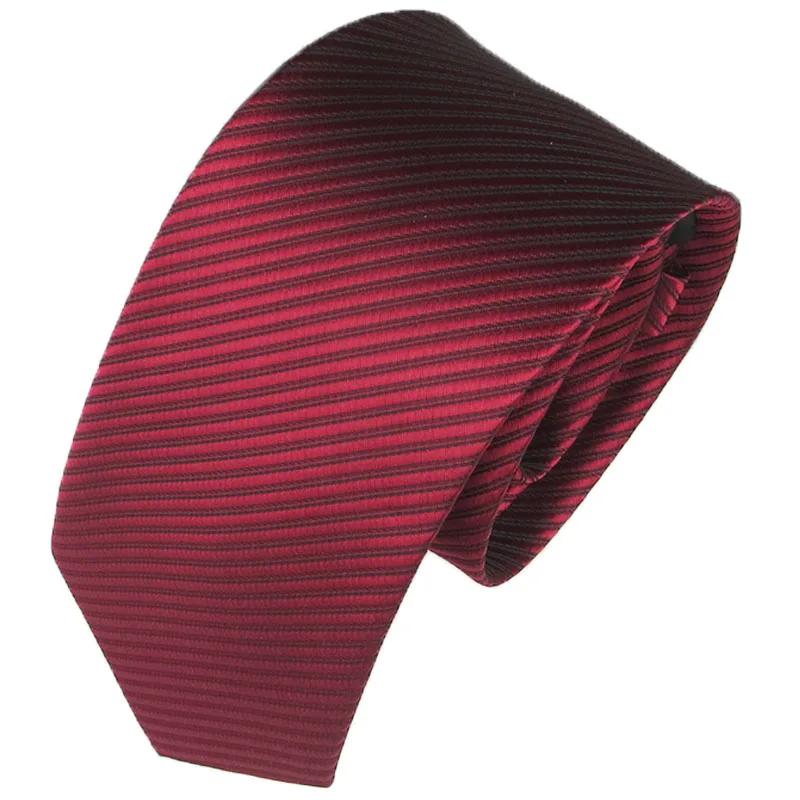 Cravate rouge pour hommes élégant